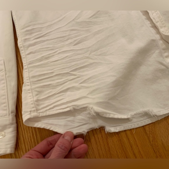 Frank & Eileen BARRY Tailored Button-Up Shirt. White Distressed Denim. Large. - Picture 6 of 15